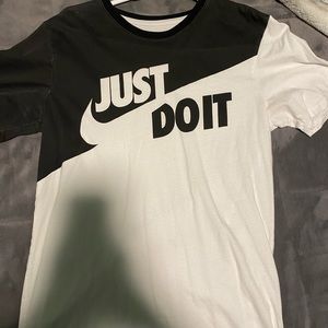 Nike tee